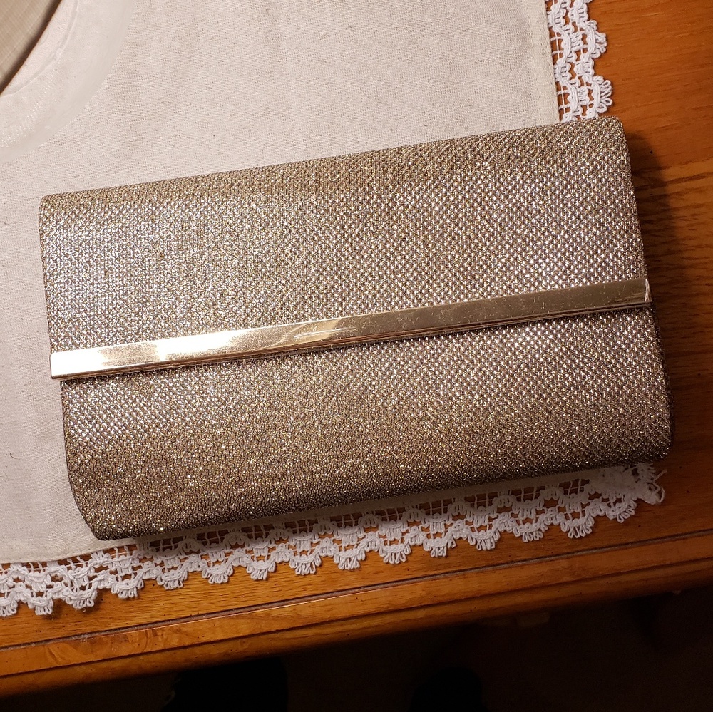 bareMinerals Shimmery Clutch